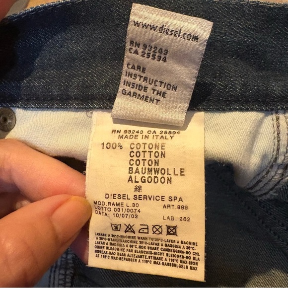 Vintage DIESEL Women Blue Y2K Jeans Size 28- Fits Small- Made in Italy - Picture 8 of 8